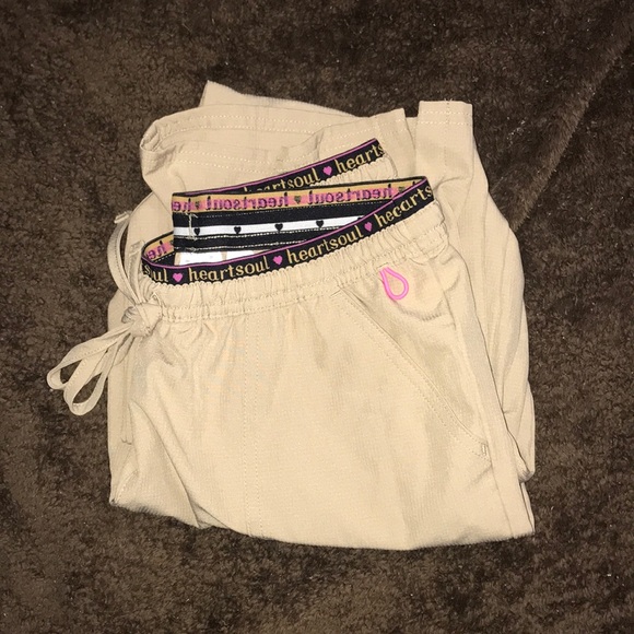 Scrubs - Picture 3 of 16